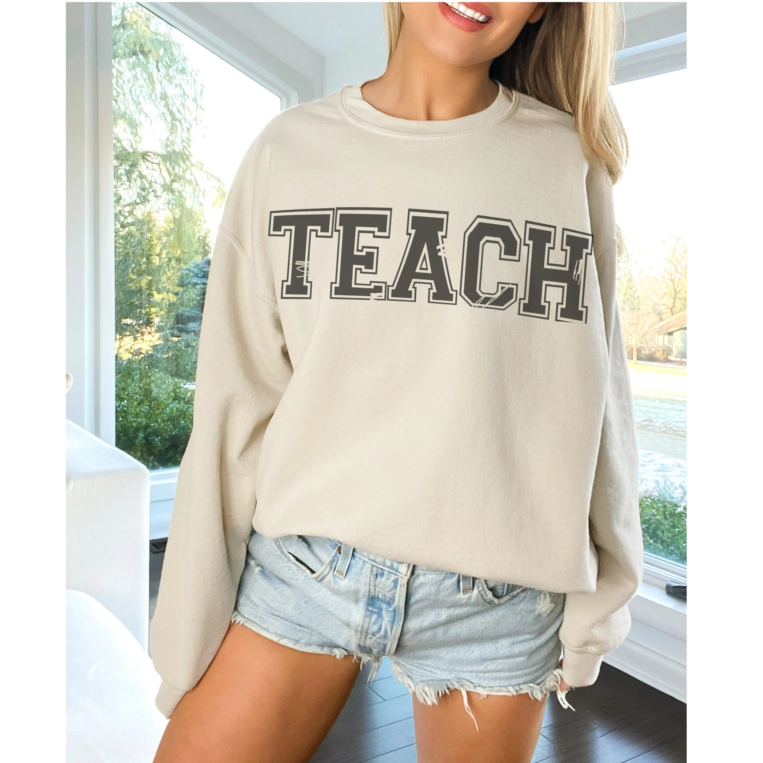 Teach Crewneck Sweatshirt, Distressed Retro Design, Trendy Pullover, Oversize Teacher Pullover, Graduation Gift, Gift For Teacher Appreciation